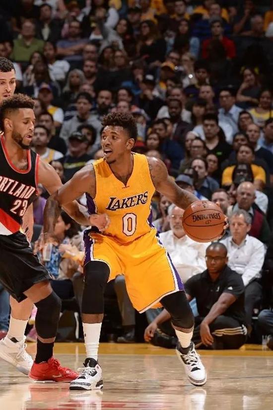 深接应与低 深接应与低