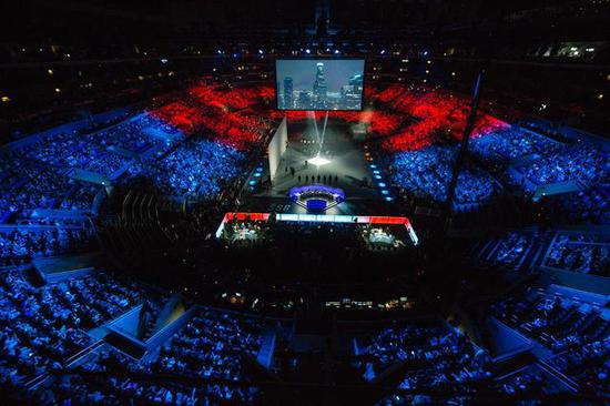 中场一脚穿 中场一脚穿